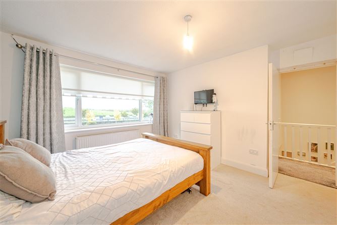 24 Woodlawn Park Avenue, Firhouse, Dublin