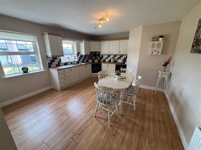 6 Orchard Drive, Donegal Town, Donegal