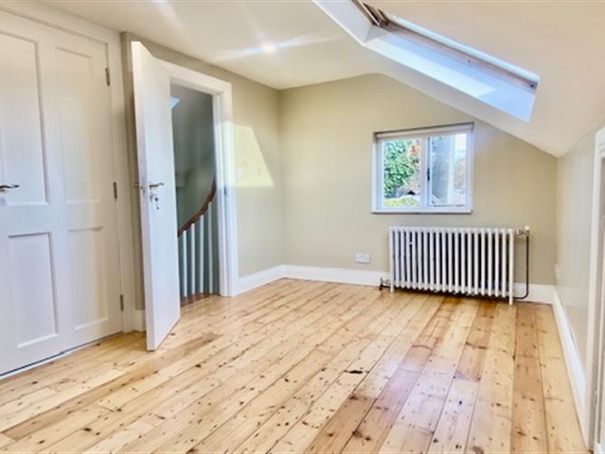 8 Bridge Street, Ramelton, Donegal