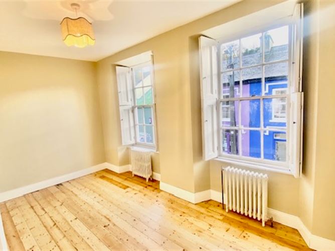 8 Bridge Street, Ramelton, Donegal