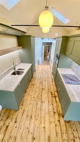 8 Bridge Street, Ramelton, Donegal