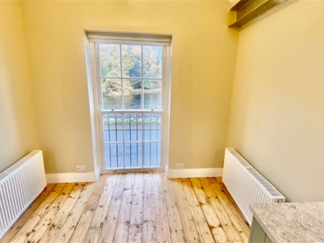 8 Bridge Street, Ramelton, Donegal