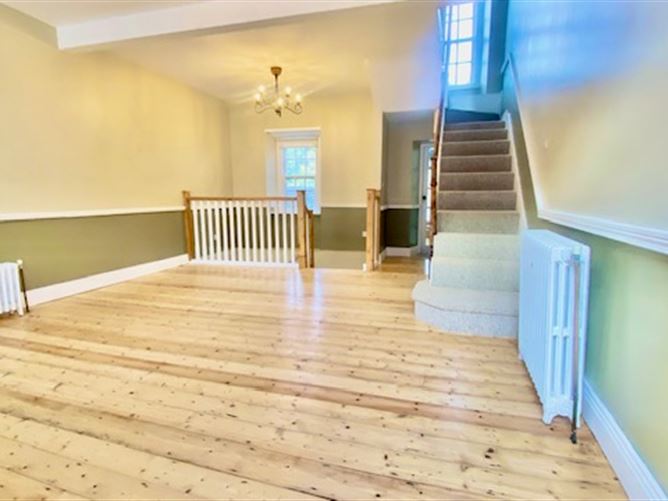 8 Bridge Street, Ramelton, Donegal