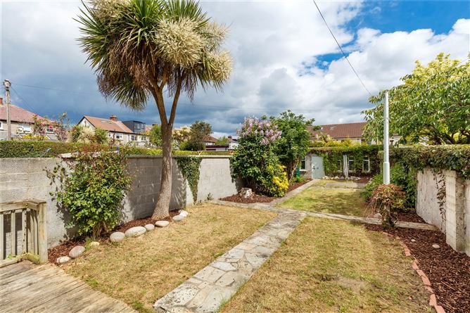 32 Mount Prospect Park, Clontarf, Dublin 3