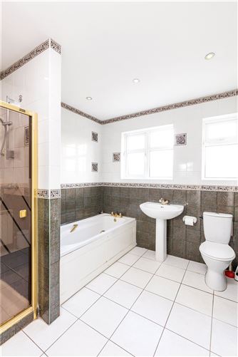 32 Mount Prospect Park, Clontarf, Dublin 3