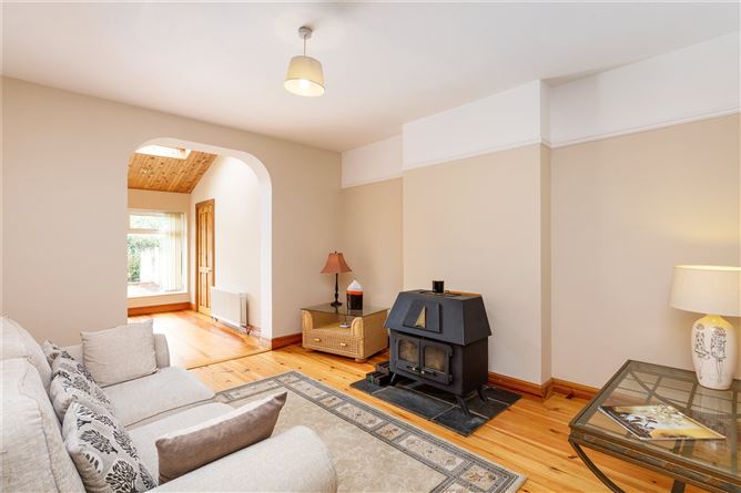 32 Mount Prospect Park, Clontarf, Dublin 3