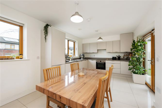 5 Dalriada Park, Knocklyon, Dublin 16