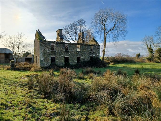 Private, Cloonback, County Longford