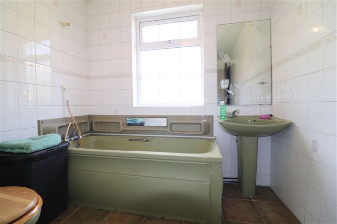 Photo 17 of 29 — 13 Cullina, Ballina, Tipperary