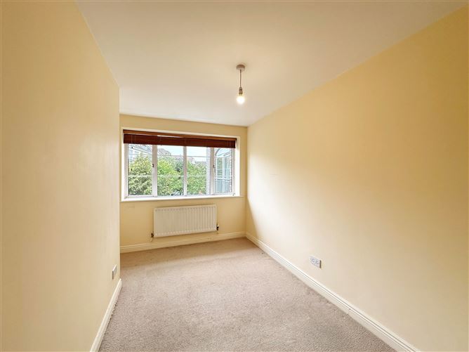 Photo 25 of 39 — Apartment 29, Heather Court, Stepaside, Dublin 18