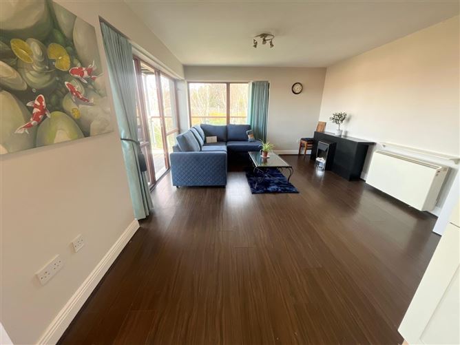 Hunters Hall, Hunters Wood, Ballycullen, Dublin 24