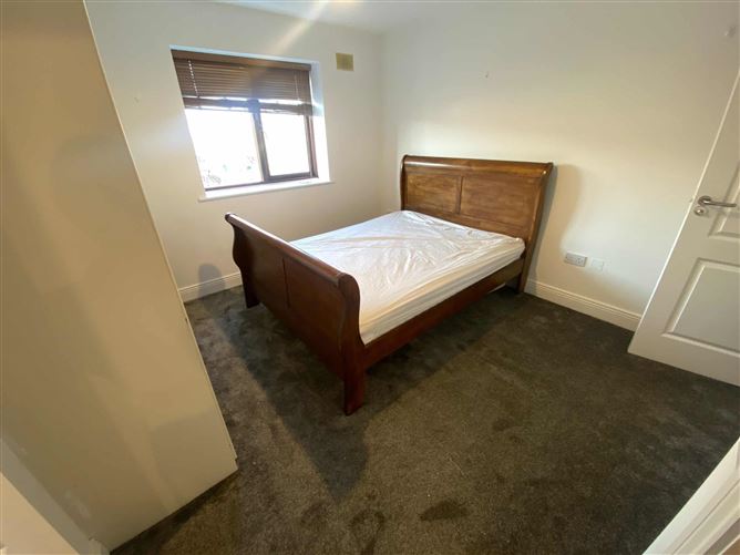 Hunters Hall, Hunters Wood, Ballycullen, Dublin 24