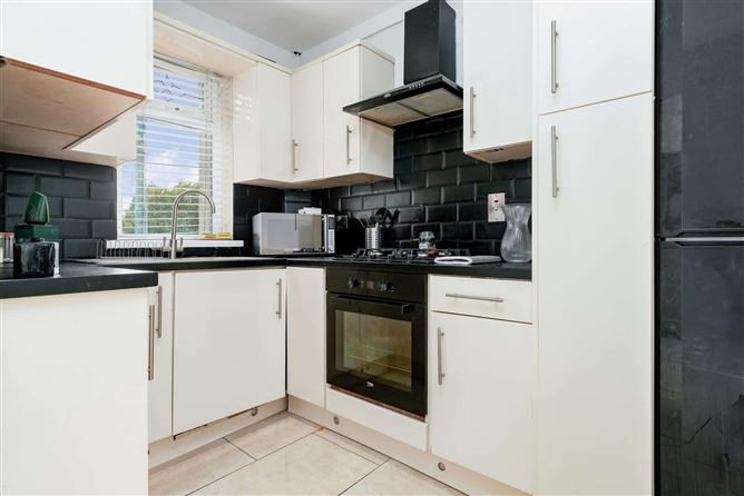 Photo 10 of 24 — 45 Wellmount Crescent, Finglas, Dublin 11