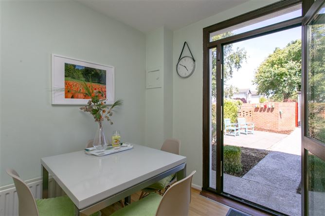 25 Stillorgan Wood, Stillorgan, Co. Dublin