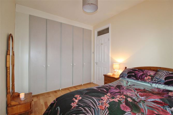 Apt, 32 Danesfort, Clontarf, Dublin 3