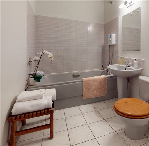 Apt, 32 Danesfort, Clontarf, Dublin 3