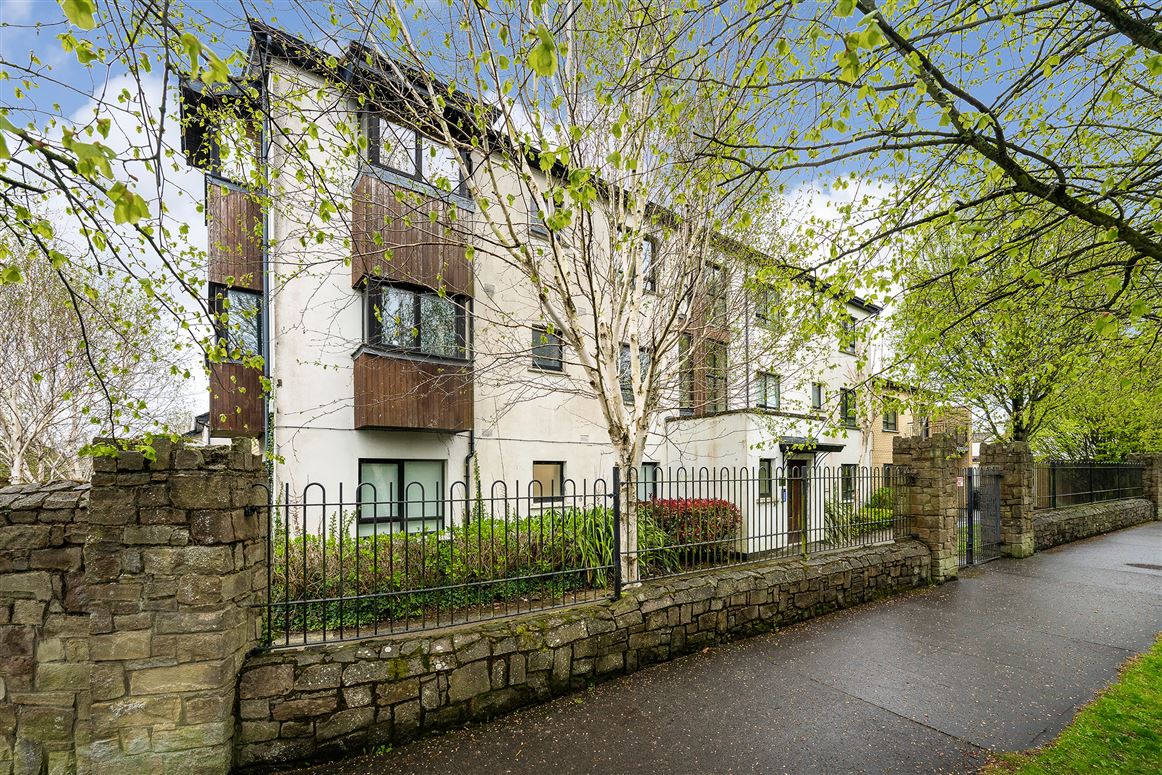 28 Blackthorn Hill Drive, Rathcoole, Co. Dublin