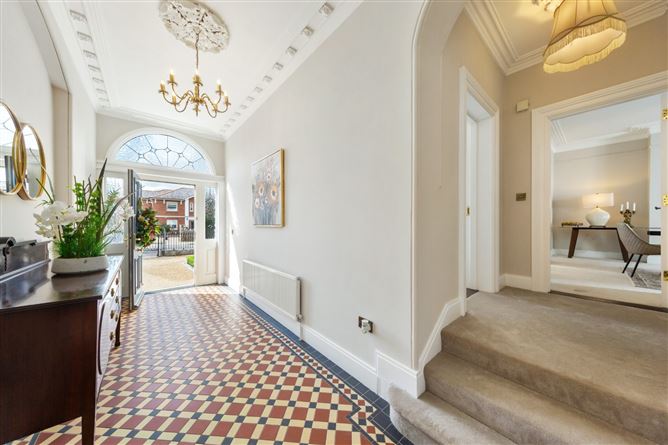 https://photos-a.propertyimages.ie/media/5/7/4/5005475/f4915d20-a016-461d-8a29-7247654c422b_l.jpg