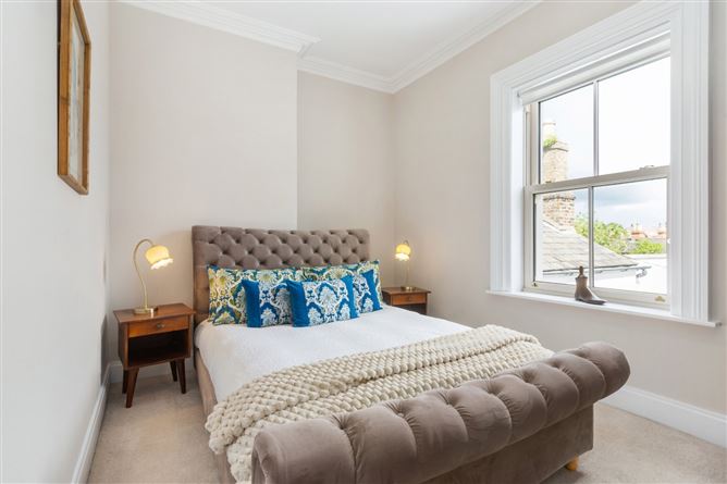 https://photos-a.propertyimages.ie/media/5/7/4/5005475/f4915d20-a016-461d-8a29-7247654c422b_l.jpg