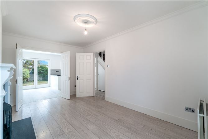 10 Glencairn Oaks, The Gallops, Leopardstown, Dublin 18