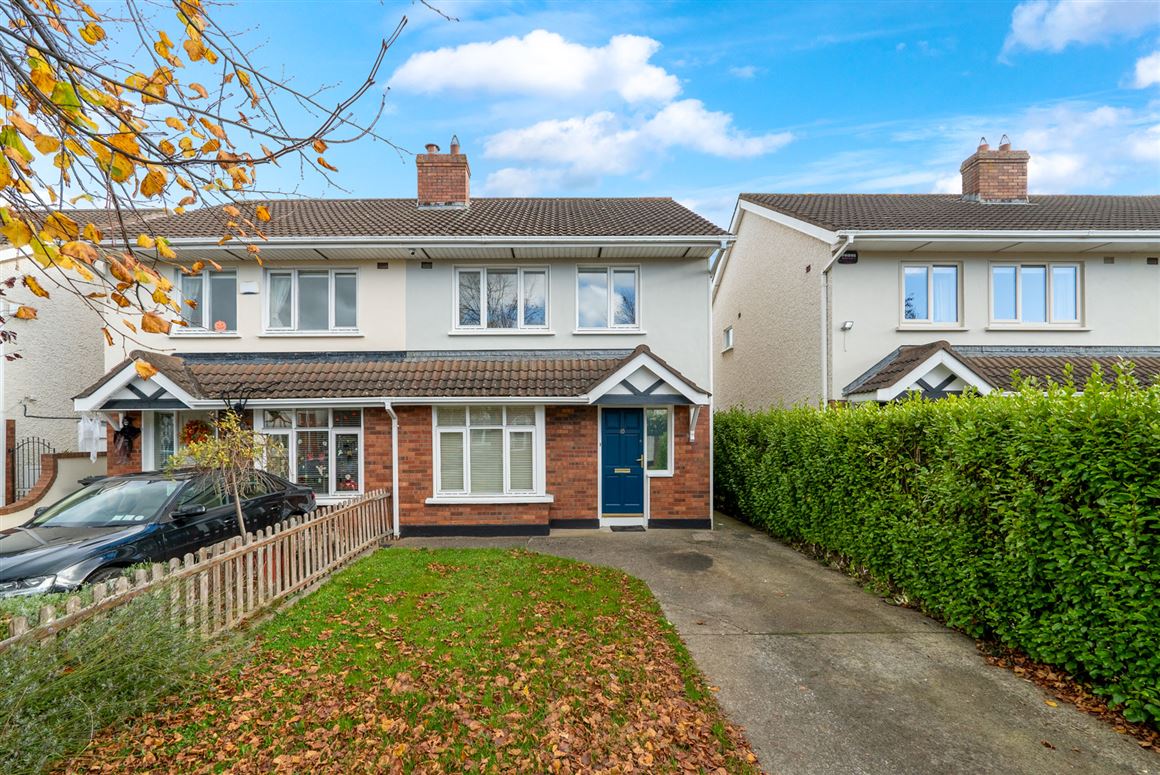 10 Glencairn Oaks, The Gallops, Leopardstown, Dublin 18