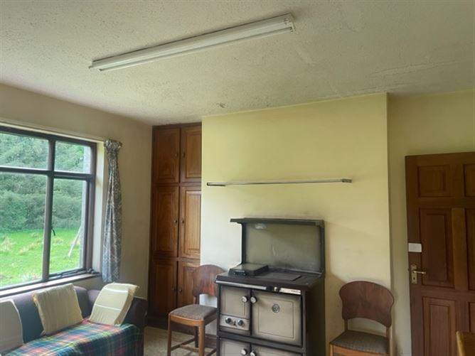 Castletown/Tullycommon, Carron, Clare