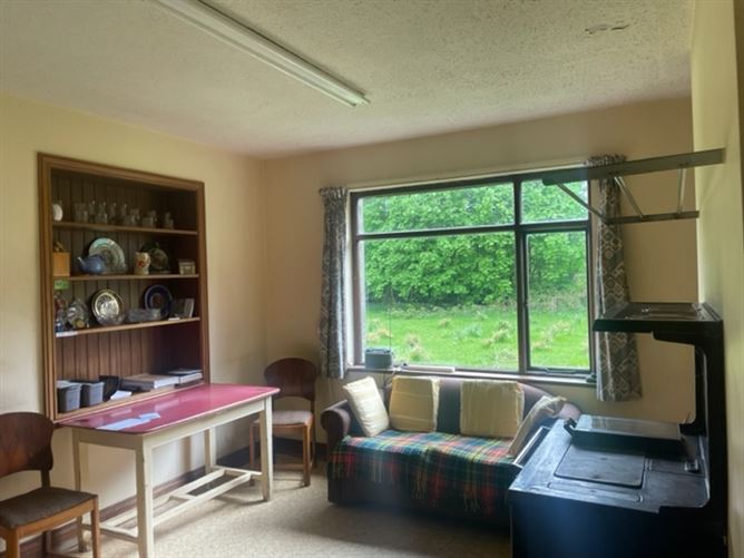 Castletown/Tullycommon, Carron, Clare