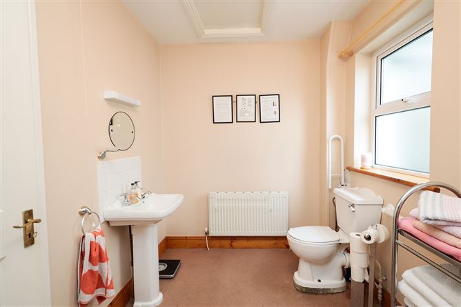 6 Fairview, Graiguenamanagh, Kilkenny
