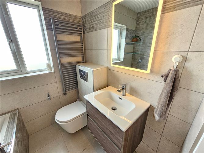 59 College Grove, Ennis, Co. Clare