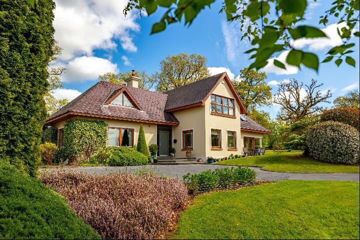 Garden Grove, Ardfinnan Road, Cahir, Co. Tipperary, Tipperary