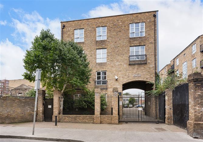 28 Pier 19, Bridgefoot Street, Dublin 8