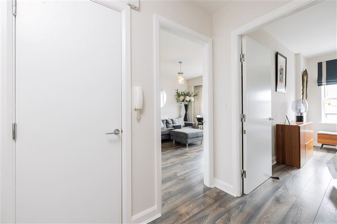 https://photos-a.propertyimages.ie/media/5/7/5/5000575/33e4fd0e-0b7d-47ce-acc5-57bf80bb0b2c_l.jpg