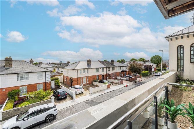 https://photos-a.propertyimages.ie/media/5/7/5/5000575/33e4fd0e-0b7d-47ce-acc5-57bf80bb0b2c_l.jpg