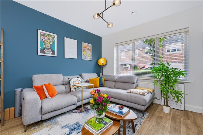 https://photos-a.propertyimages.ie/media/5/7/5/5022575/53aea2ce-2a22-47e1-b4f0-d2f25e188f20_l.jpg