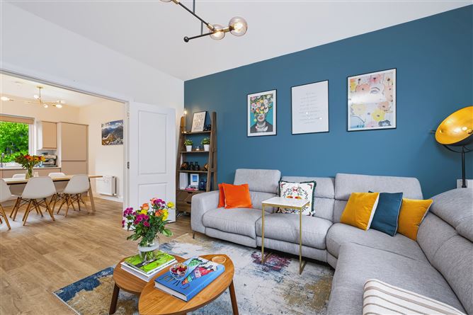 https://photos-a.propertyimages.ie/media/5/7/5/5022575/53aea2ce-2a22-47e1-b4f0-d2f25e188f20_l.jpg