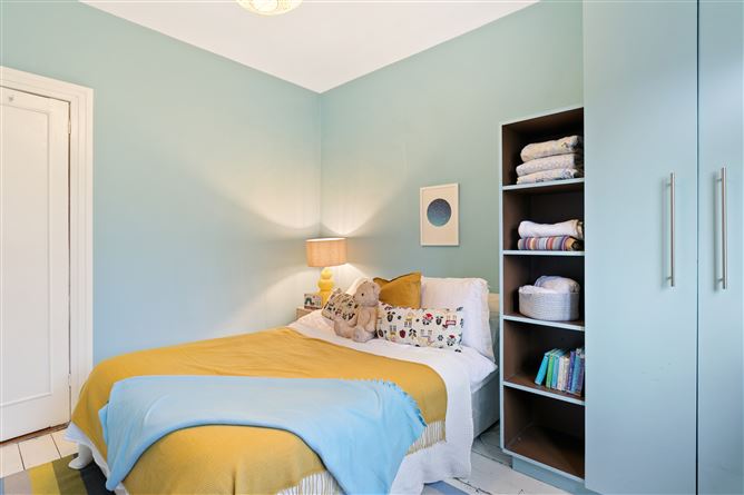 17 Oaklands Drive, Rathgar, Dublin 6
