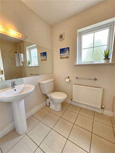 35 Iniscarrigh, Ennis, Co. Clare