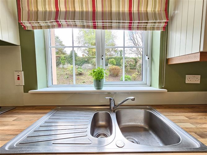 35 Iniscarrigh, Ennis, Co. Clare