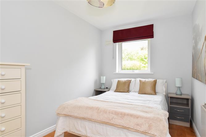 46 Lios Ealtan, Salthill Road Lower, Galway