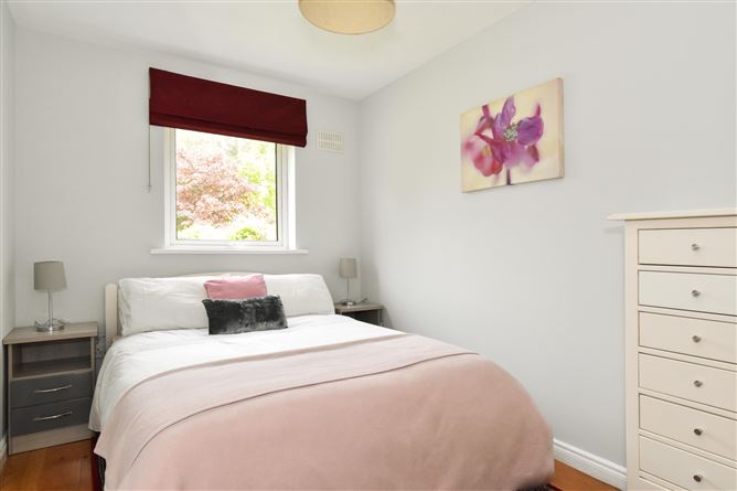 46 Lios Ealtan, Salthill Road Lower, Galway