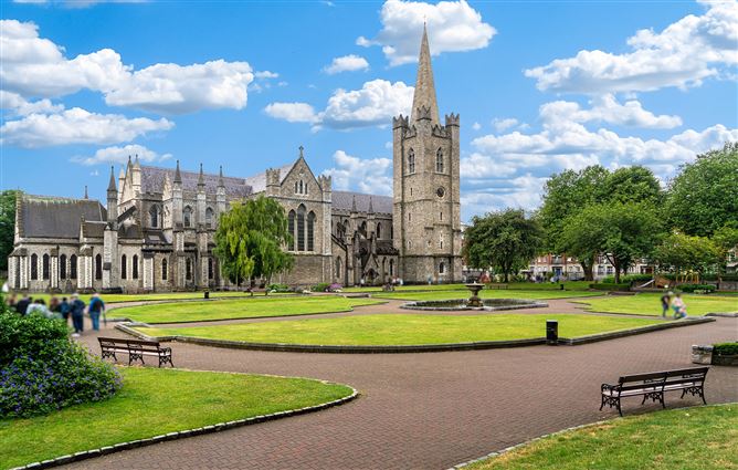 20 Stearne House, Deans Court, Christchurch, Dublin 8