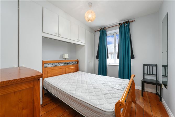 20 Stearne House, Deans Court, Christchurch, Dublin 8