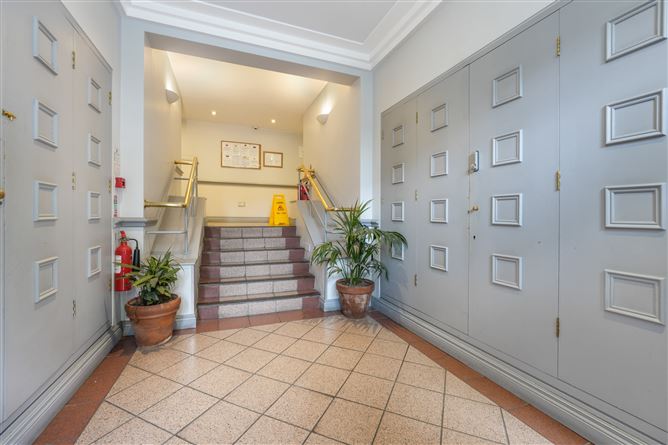 20 Stearne House, Deans Court, Christchurch, Dublin 8