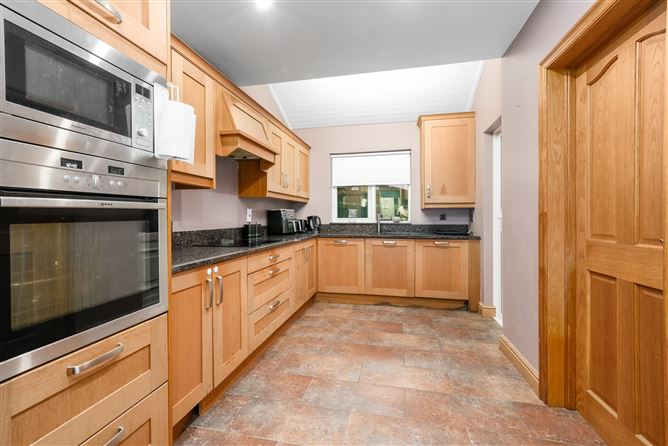 32 Hazelbury Park, Clonee, Dublin 15, D15 W6Y6