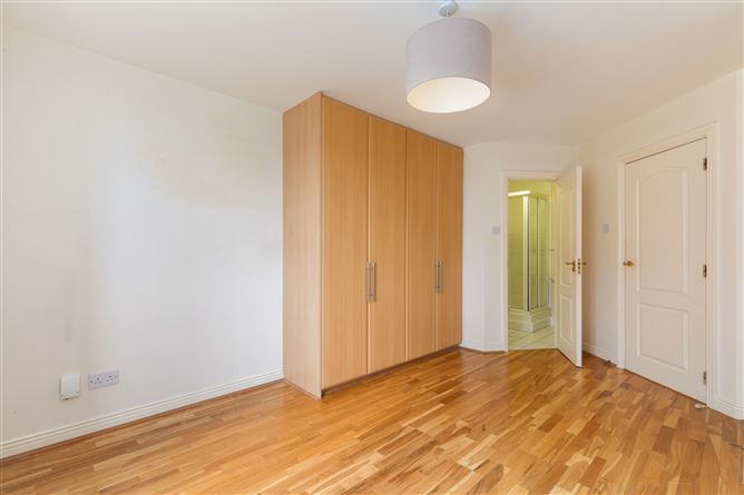 9 Glen Court, Stepaside Park, Stepaside, Dublin 18