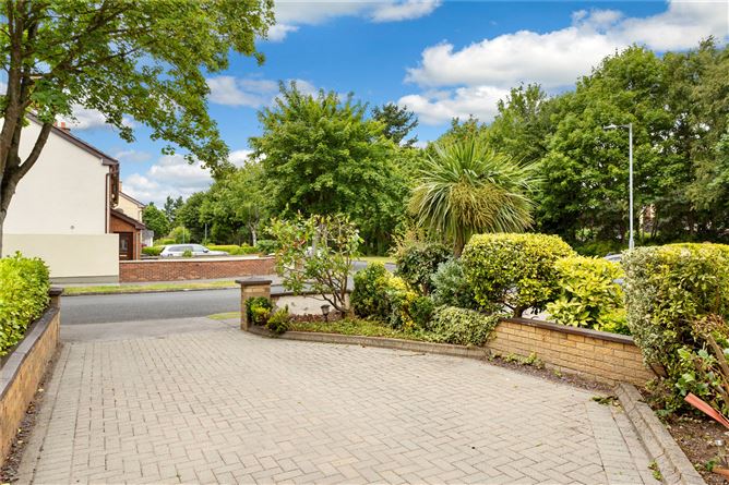 33 Park Drive Grove, Castleknock, Dublin 15