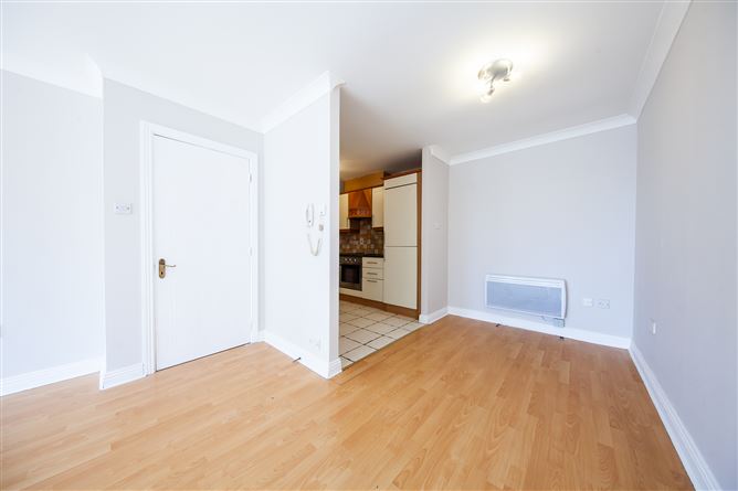 https://photos-a.propertyimages.ie/media/5/7/7/5018775/7a348103-47ec-444c-9b45-48fb66bb1a94_l.jpg