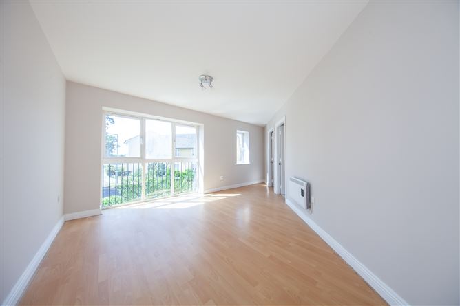 https://photos-a.propertyimages.ie/media/5/7/7/5018775/7a348103-47ec-444c-9b45-48fb66bb1a94_l.jpg