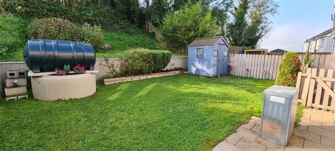 37 Shannon Grove, Carrick-On-Shannon, Leitrim