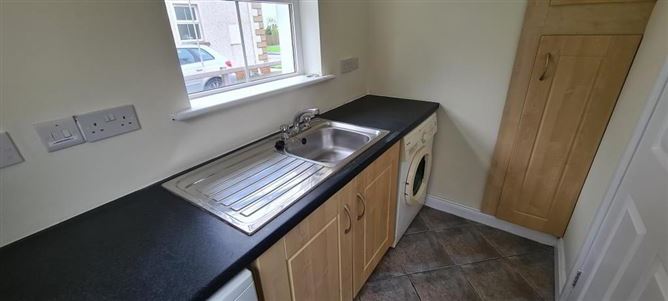 37 Shannon Grove, Carrick-On-Shannon, Leitrim